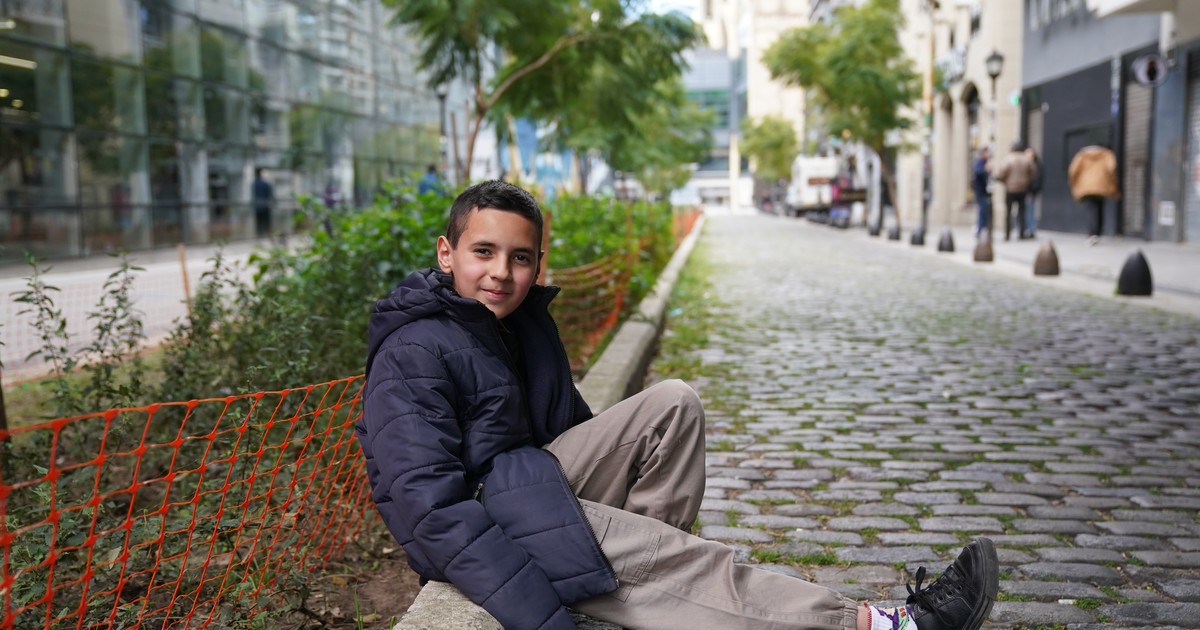 La inspiradora historia de un chico de 10 años que tiene un trastorno poco conocido pero más frecuente que el autismo
